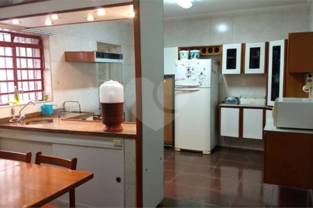 Sobrado à venda com 3 quartos, sendo 1 suíte, em Parada Inglesa, São Paulo, SP