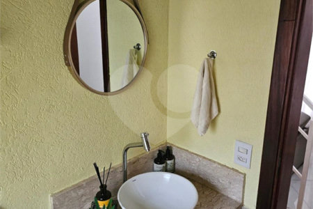Sobrado à venda com 2 quartos, sendo 1 suíte,  em Vila Nova Mazzei, São Paulo, SP