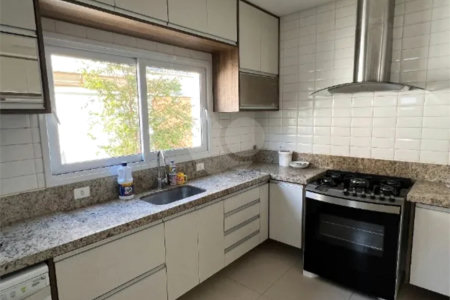 Casa à venda com 4 suítes no condomínio Jardim do Golfe 3, São José dos Campos - SP