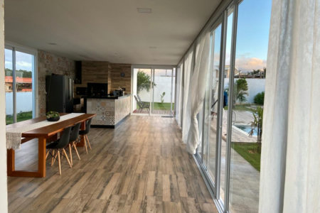 Casa à venda com 5 suítes no condomínio Residencial Fazenda Alta Vista, Salto de Pirapora - SP