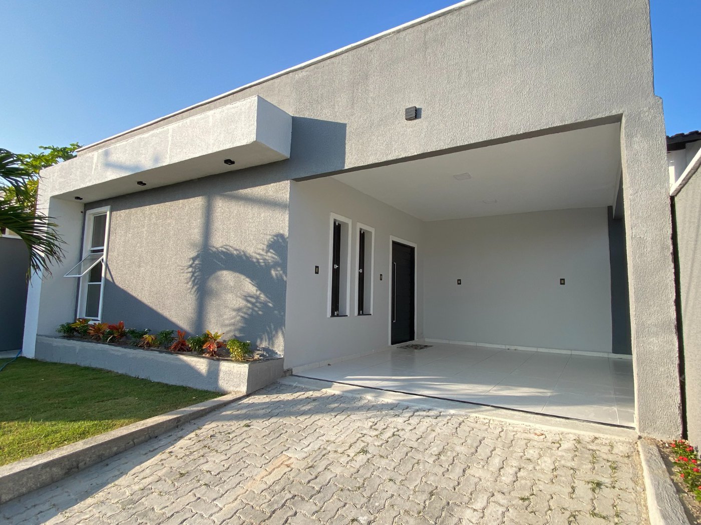 Casa à venda com 3 quartos, sendo 2 suítes, no condomínio PORTO LAGOA, Aquiraz - CE