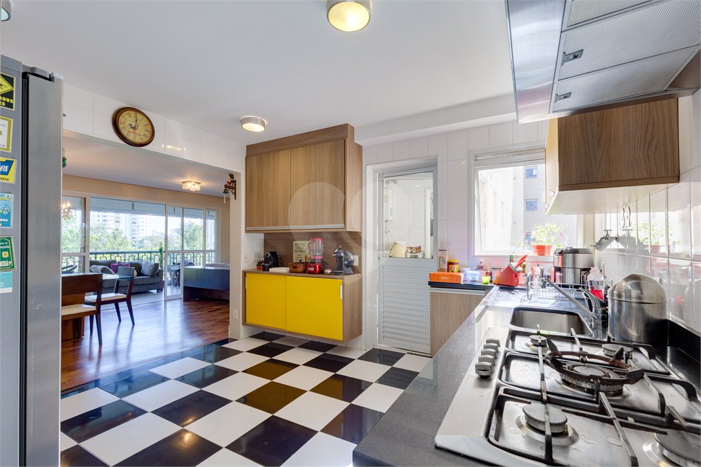 Apartamento para alugar com 3 quartos, sendo 1 suíte, em Alto da Boa Vista, São Paulo, SP