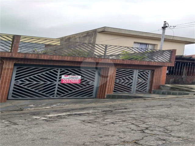 Sobrado à venda com 3 quartos em Santana, São Paulo, SP