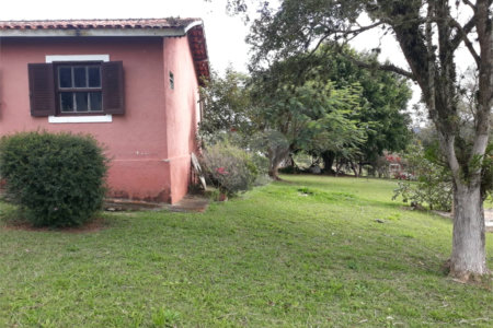 Chácara à venda com 4 quartos, sendo 2 suítes, em Jardim Conceição, São Roque, SP