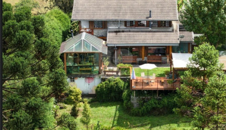 Casa à venda com 4 suítes em Vila Natal, Campos do Jordão, SP