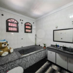 Casa à venda com 4 quartos, sendo 1 suíte, em Sapopemba, São Paulo, SP