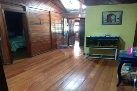 Casa à venda com 5 quartos, sendo 1 suíte, em Campo Grande, Rio de Janeiro, RJ