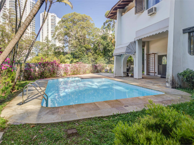 Casa à venda com 3 suítes em Jardim Marajoara, São Paulo, SP