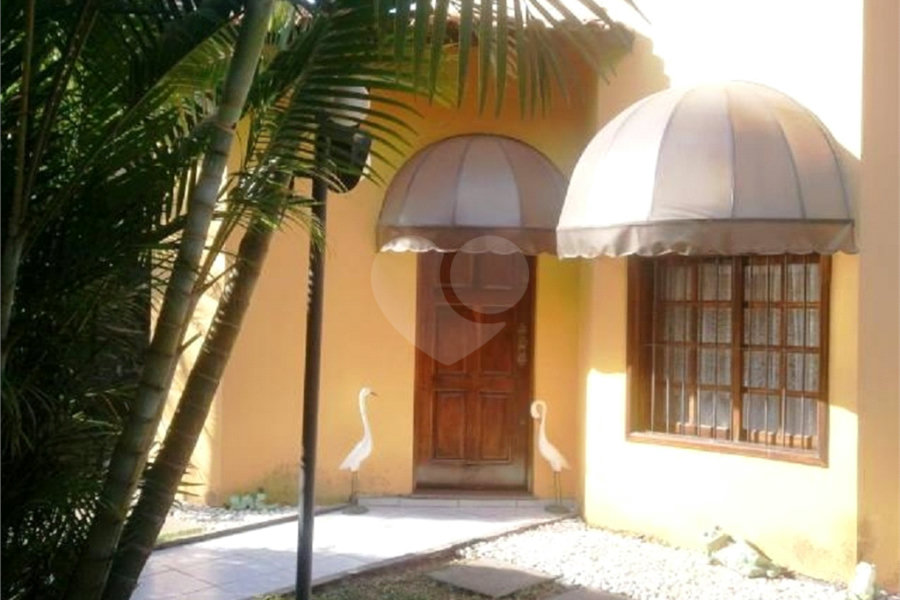 Sobrado à venda com 4 quartos, sendo 2 suítes, em Horto, São Paulo, SP