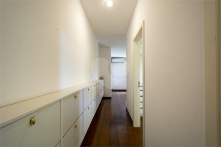Casa à venda com 4 suítes no condomínio Chácara Flora, São Paulo - SP