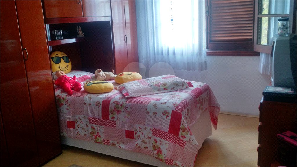 Casa à venda com 3 quartos, sendo 1 suíte, em Horto, São Paulo, SP