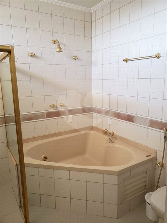 Casa à venda com 3 suítes em Vila Harmonia, Araraquara, SP