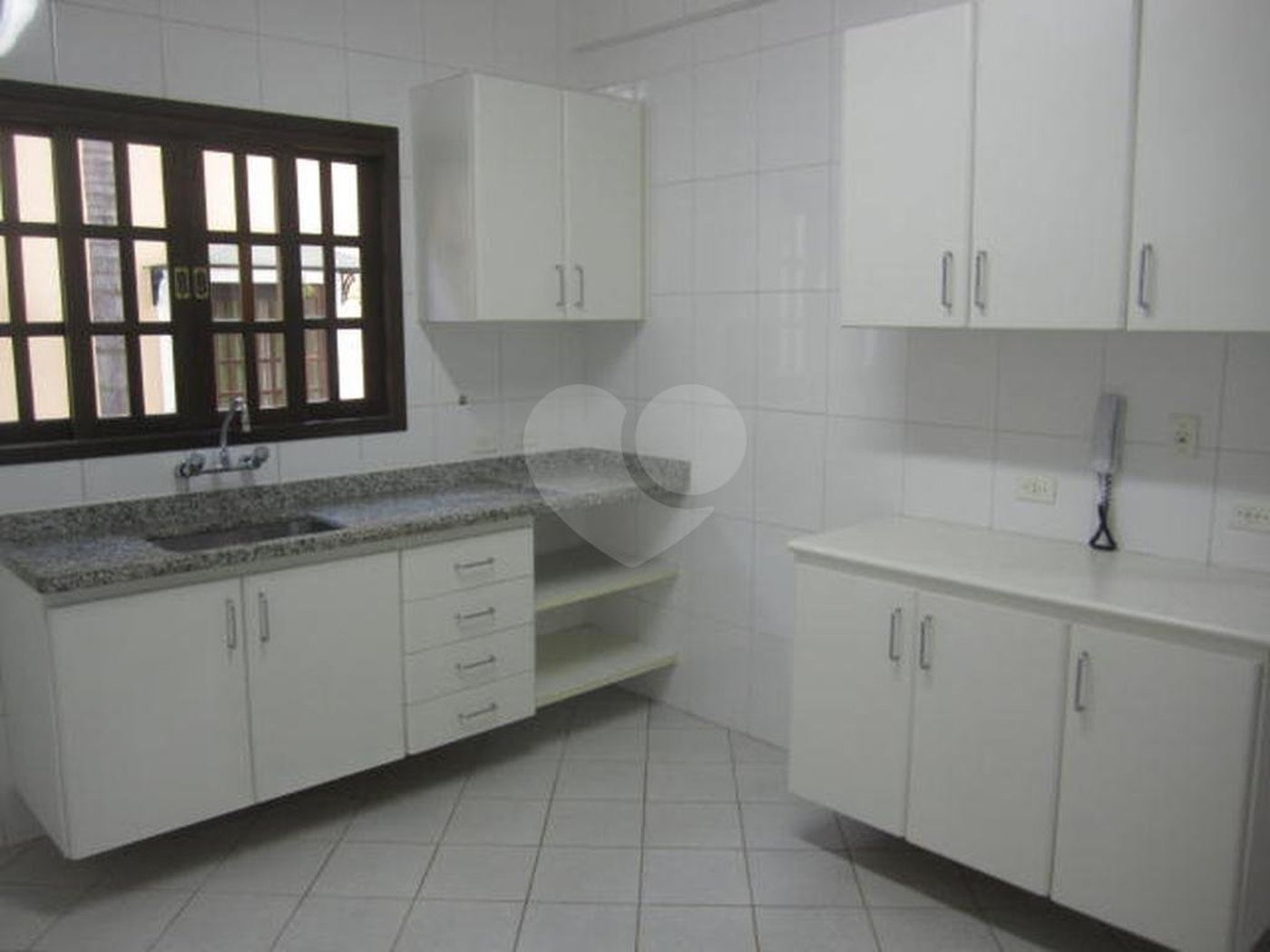 Casa para alugar com 4 quartos, sendo 2 suítes, no condomínio Palm Garden, São Paulo - SP