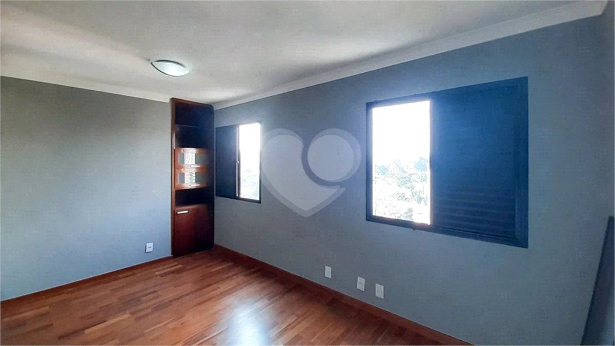 Apartamento para alugar com 3 quartos, sendo 1 suíte, em Alto da Boa Vista, São Paulo, SP