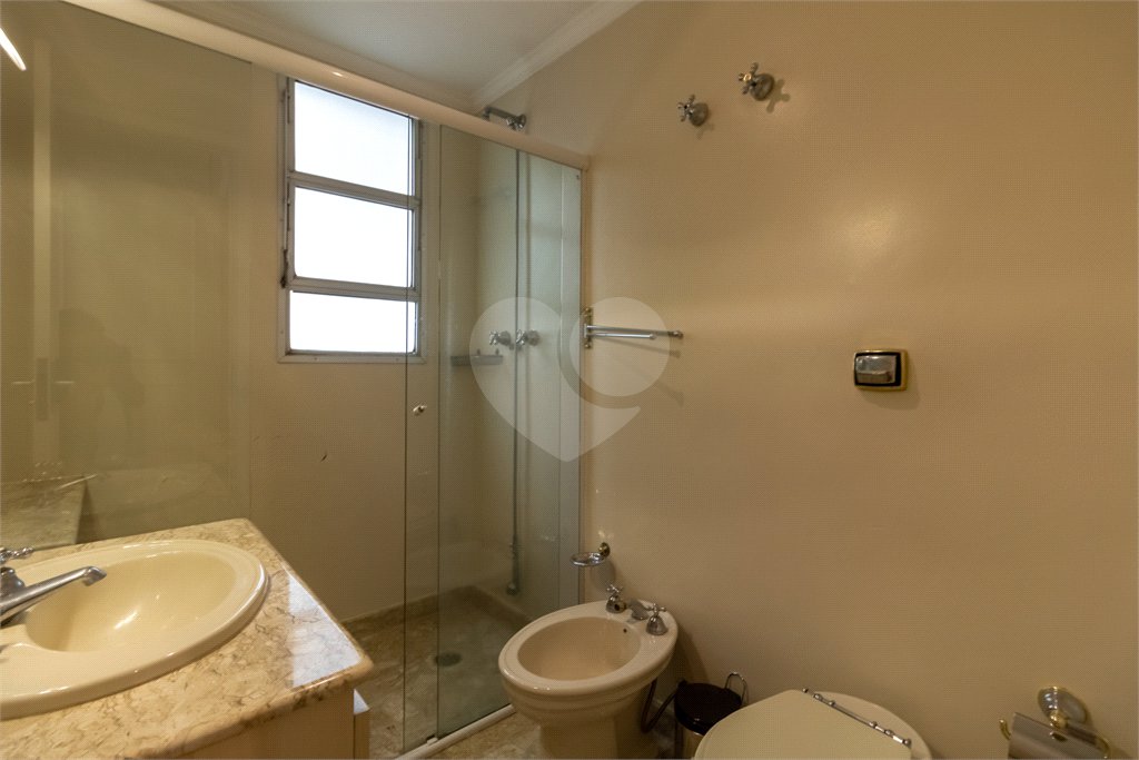 Apartamento à venda com 3 quartos, sendo 2 suítes, em Alto da Boa Vista, São Paulo, SP