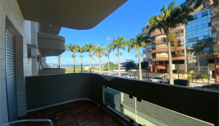 Apartamento à venda com 3 quartos, sendo 1 suíte,  em Vila Nova, Cabo Frio, RJ