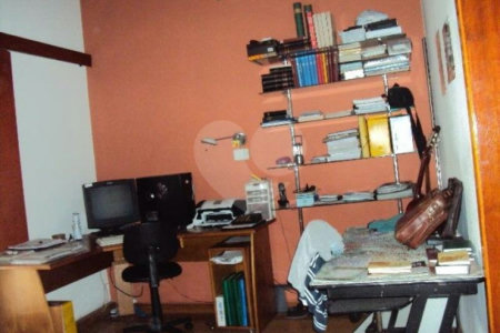 Sobrado à venda com 8 quartos em Vila Medeiros, São Paulo, SP