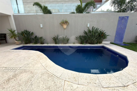 Casa à venda com 4 suítes em Portinho, Cabo Frio, RJ