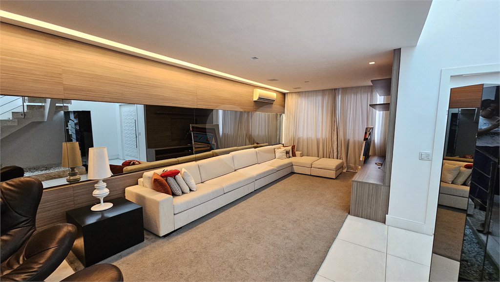 Casa à venda com 3 suítes no condomínio Golden Village., Rio de Janeiro - RJ