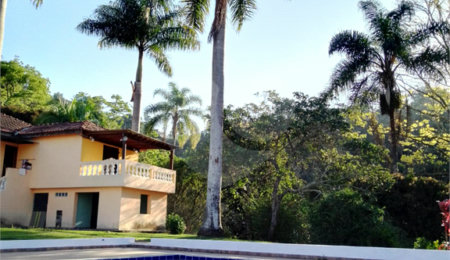 Chácara à venda com 1 suíte em Chácaras Vista Alegre, Arujá, SP