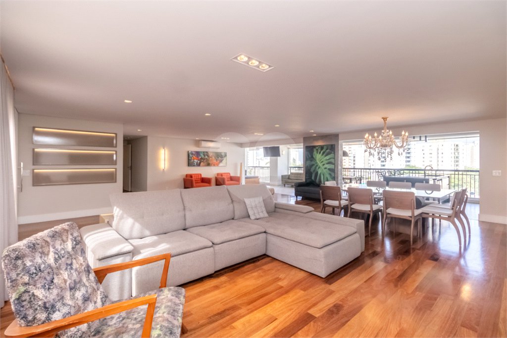 Apartamento à venda com 3 suítes em Alto da Boa Vista, São Paulo, SP