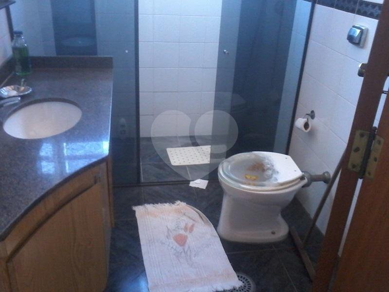Sobrado à venda com 5 quartos, sendo 2 suítes, em Jardim Aeroporto, São Paulo, SP