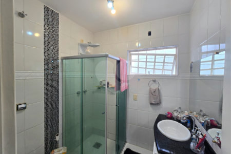 Casa à venda com 4 quartos, sendo 2 suítes,  em Vila Nastri, Itapetininga, SP