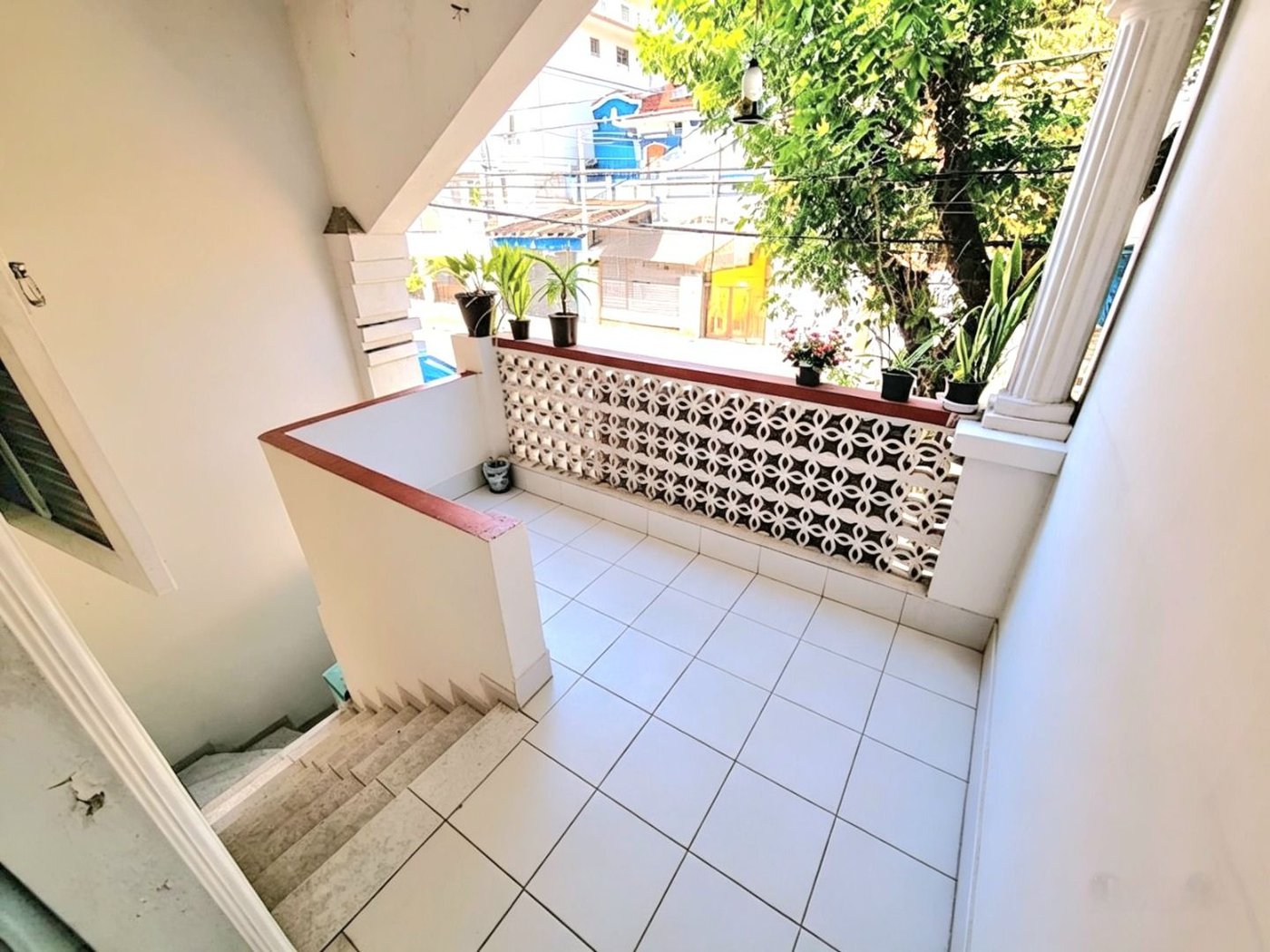 Casa com 3 dormitórios à venda, 119 m² por R$ 689.000,00 - Pompéia - Santos/SP