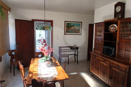 Sobrado à venda com 4 quartos, sendo 2 suítes, em Jardim Leonor, São Paulo, SP