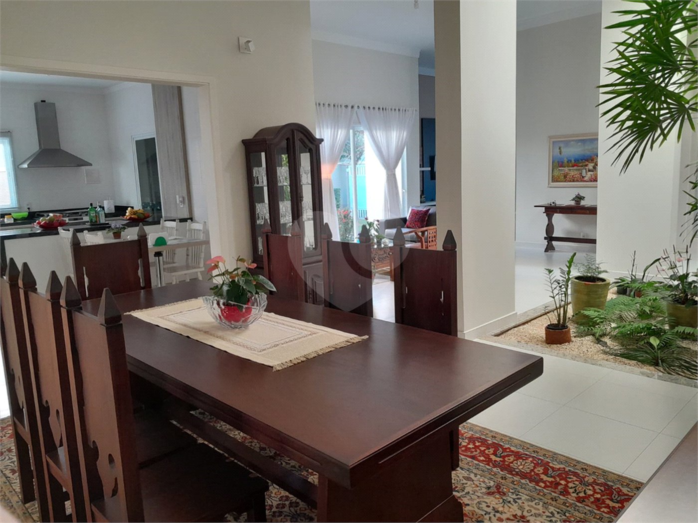 Casa à venda com 5 suítes no condomínio Ipe Velho, Vinhedo - SP
