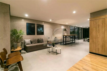 Apartamento à venda com 2 quartos, sendo 1 suíte,  em Vila Esperança, São Paulo, SP