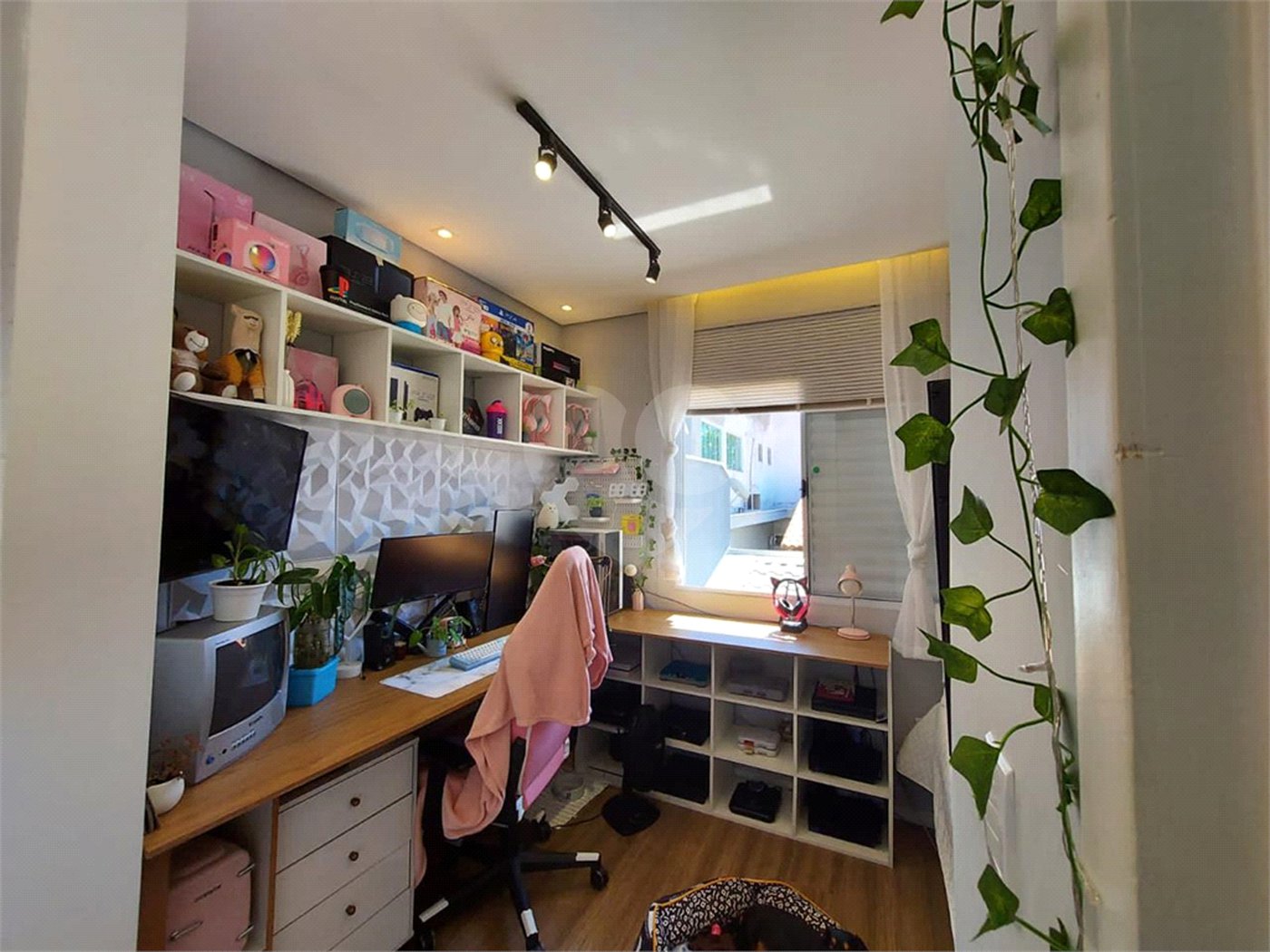 Casa à venda com 3 quartos, sendo 1 suíte,  em Villa Di Cesar, Mogi das Cruzes, SP