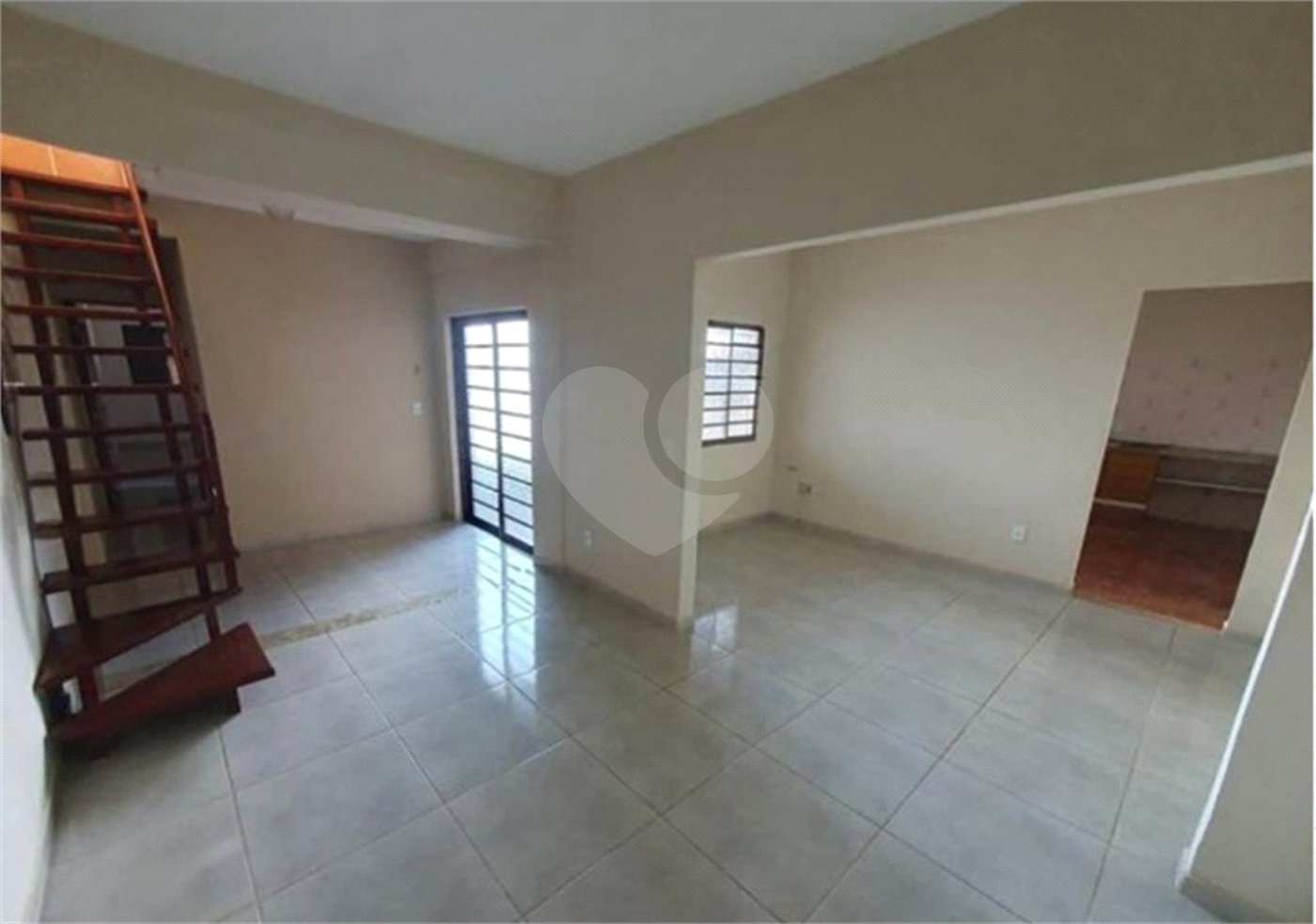 Casa à venda com 3 quartos, sendo 1 suíte, no Centro, Ouro Fino, MG