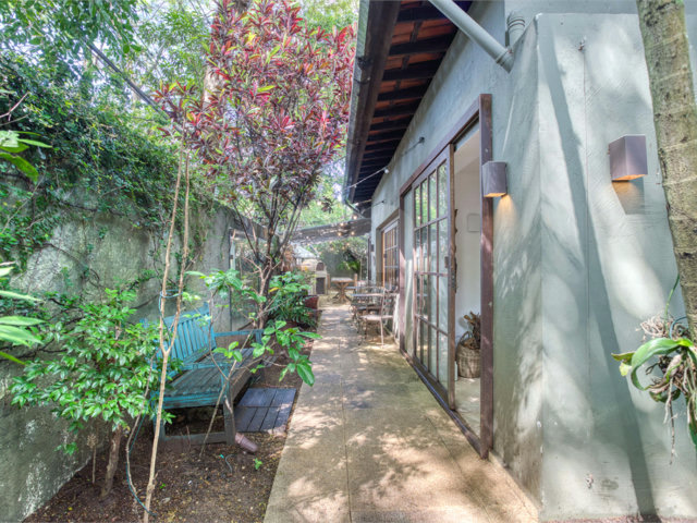 Casa à venda com 4 quartos, sendo 2 suítes,  em Alto da Boa Vista, São Paulo, SP
