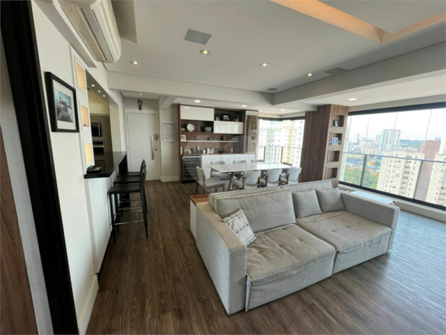 Apartamento à venda com 3 suítes em Campo Belo, São Paulo, SP