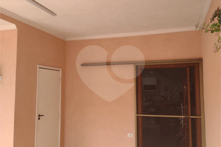 Sobrado à venda com 2 quartos, sendo 1 suíte, em Jardim Márcia, Suzano, SP