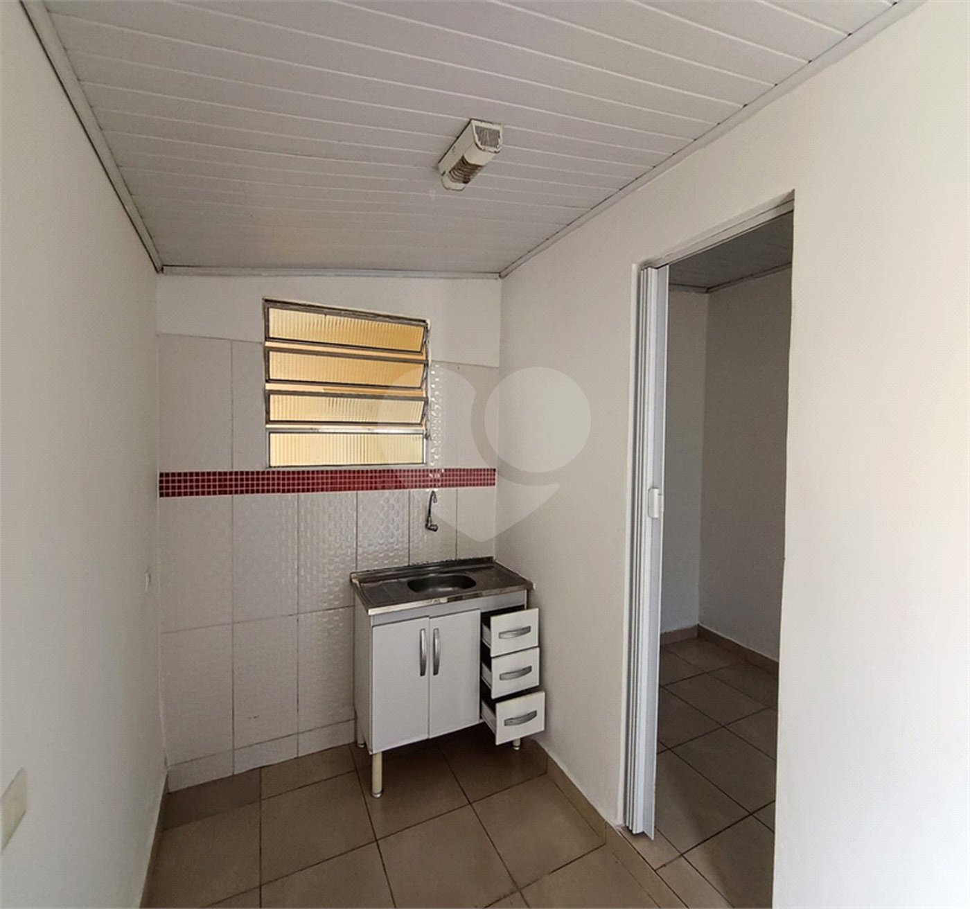 Casa para alugar com 1 quarto no condomínio Cond R Claudio Rodrigues Lopes, São Paulo - SP