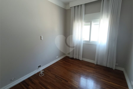 Casa à venda com 4 quartos, sendo 2 suítes, no condomínio Terras de Santa Adélia, Vargem Grande Paulista - SP