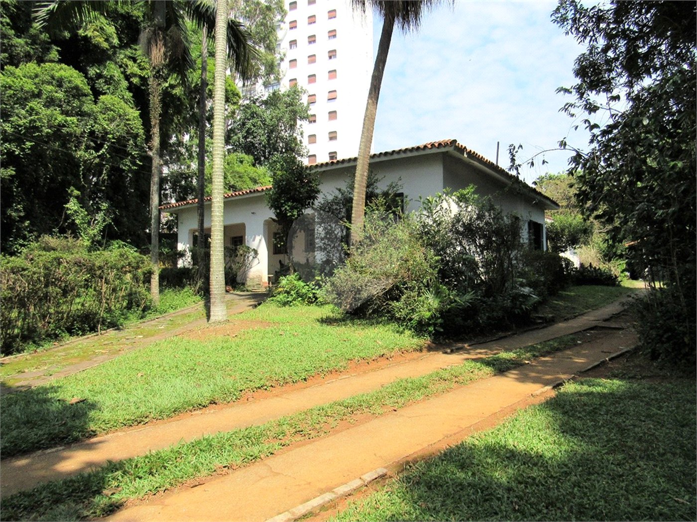 Terreno à venda com 1 quarto, sendo 3 suítes, em Granja Julieta, São Paulo, SP