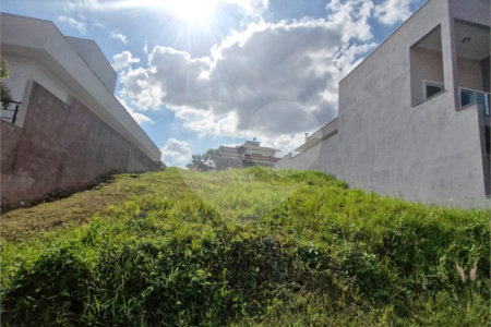 Terreno à venda no condomínio Bosque dos Cambarás, Valinhos - SP