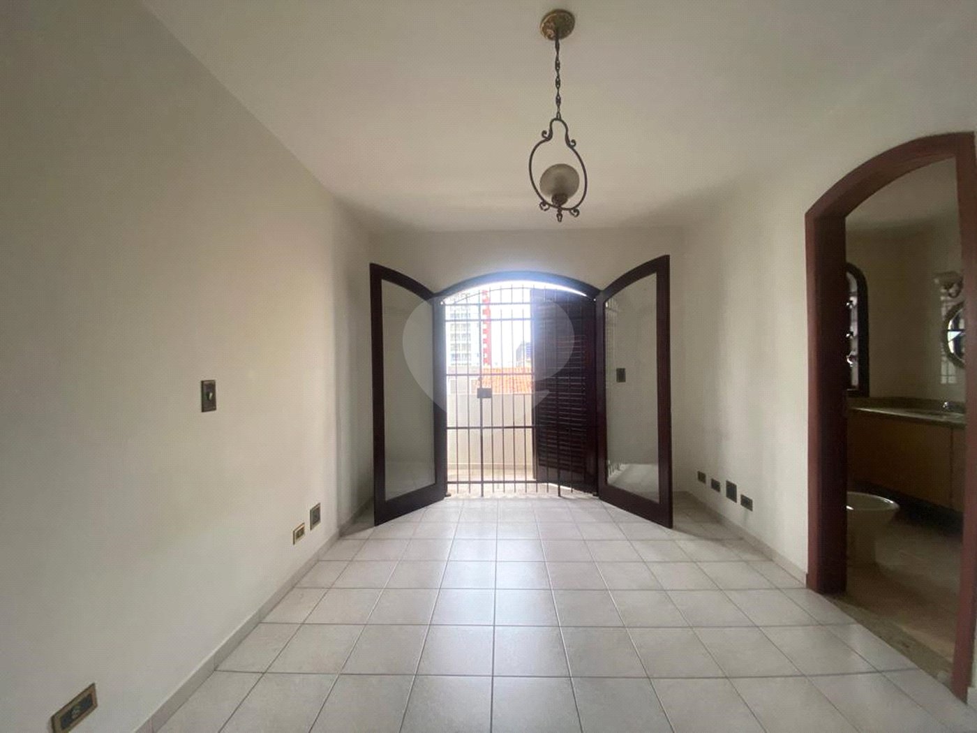 Sobrado à venda com 4 quartos, sendo 1 suíte, em Santana, São Paulo, SP