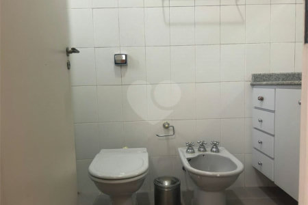 Casa à venda com 5 quartos, sendo 4 suítes, em Butantã, São Paulo, SP