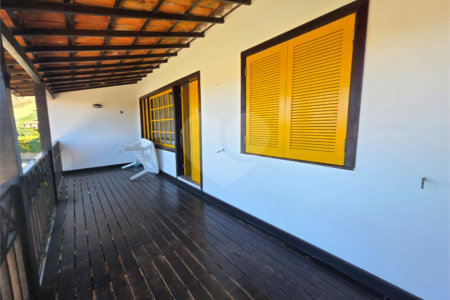 Casa em condomínio à venda com 3 quartos, sendo 2 suítes, em Praia Rasa, Armação dos Búzios, RJ