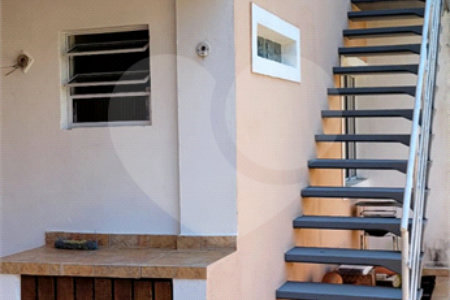 Casa à venda com 3 quartos, sendo 1 suíte,  no Centro, Guararema, SP