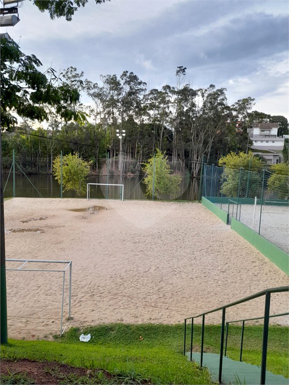 Casa à venda com 3 quartos, sendo 1 suíte, no condomínio Estância Marambaia, Vinhedo - SP