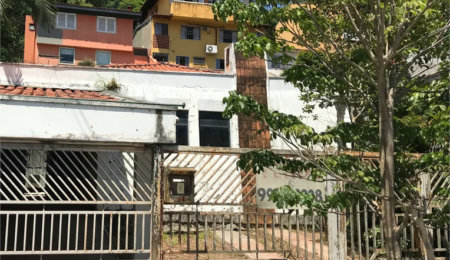 Casa Térrea à venda com 3 quartos, sendo 1 suíte, em Jardim Peri Peri, São Paulo, SP