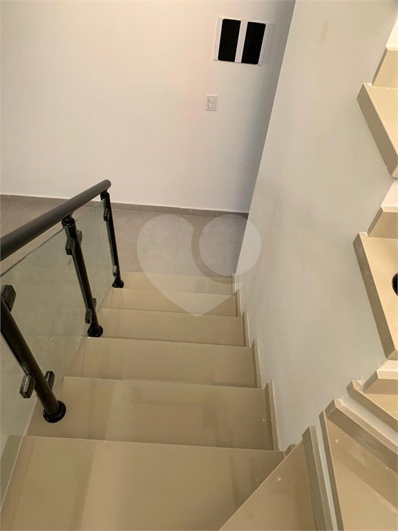 Casa à venda com 3 quartos, sendo 1 suíte, no condomínio Villa D'este, Cotia - SP