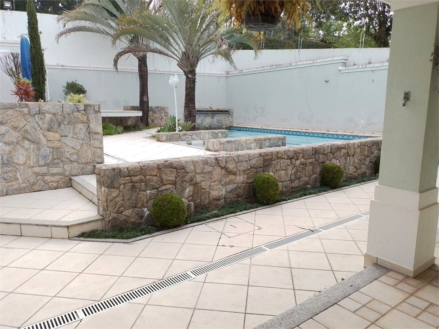 Casa à venda com 4 quartos, sendo 2 suítes,  em Vila Santista, Atibaia, SP