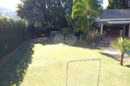 Casa à venda com 3 quartos, sendo 1 suíte,  em Bosque, Vinhedo, SP