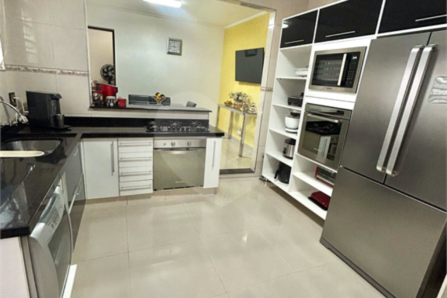 Sobrado à venda com 3 suítes em Vila Guilherme, São Paulo, SP